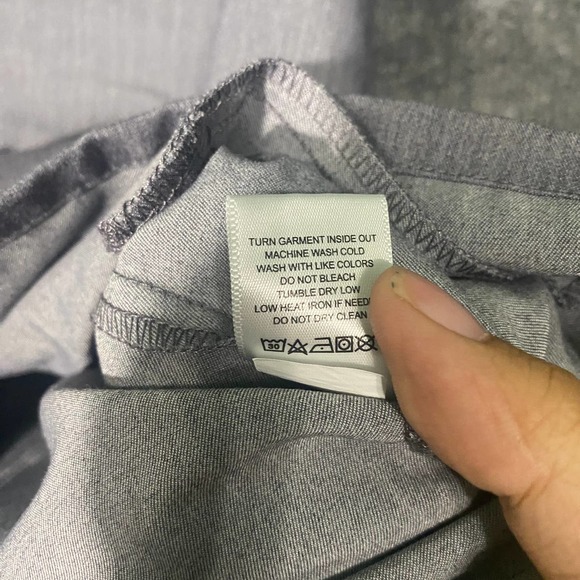 Figs Scrub Top Small Gray Technical Collection Casma V-Neck Three Pocket - Picture 12 of 13